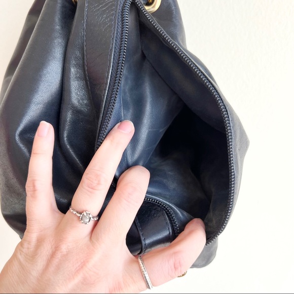 Aleda Firenze Drawstring Bucket Bag - Picture 5 of 14